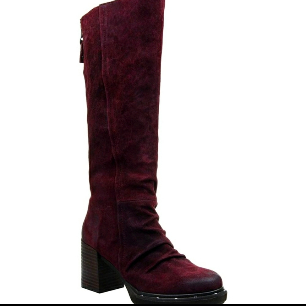 Gorgeous leather boots from OTBT last call 🖤💥👍